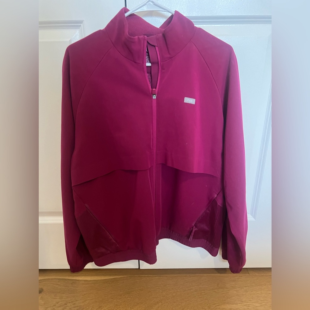 Figs Sydney scrub jacket! 
Size extra large